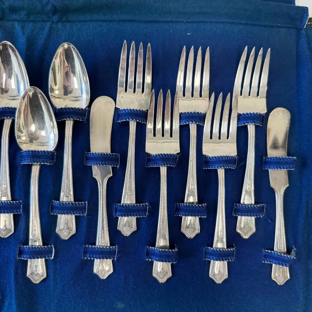 Vintage Silver Plated  Silverware Cutlery Flatware Set Bouquet Pattern- 26 Piece
